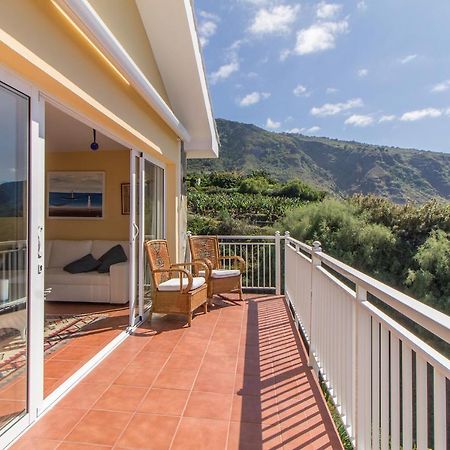 Villa In Protected Space In Front Of The Sea Los Realejos Exteriör bild
