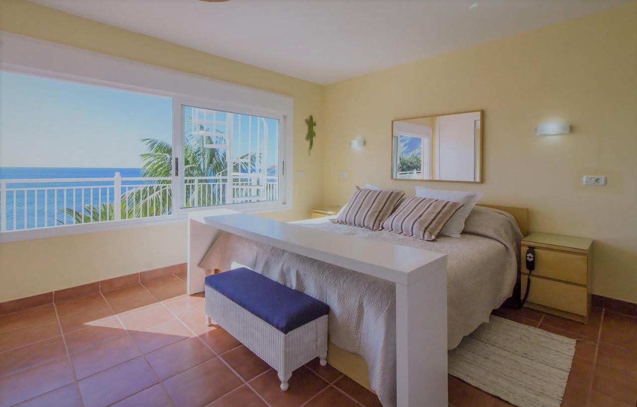 Villa In Protected Space In Front Of The Sea Los Realejos Exteriör bild